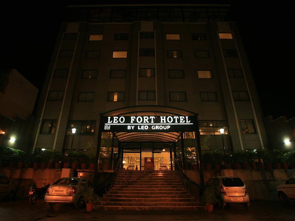 Leo Fort Hotel Jalandhar Exteriör bild