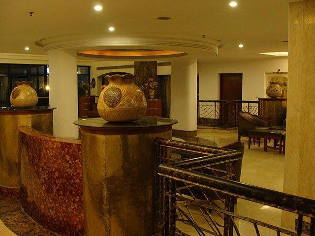 Leo Fort Hotel Jalandhar Exteriör bild